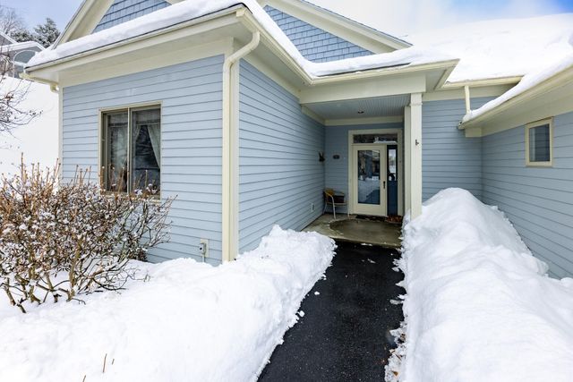 27 Fountain Way, Lebanon, NH 03784