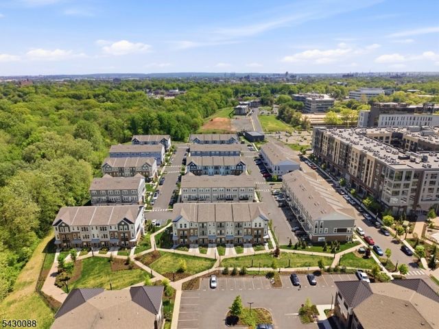 1 Sadie Cir 1101, Union Twp., NJ 07083