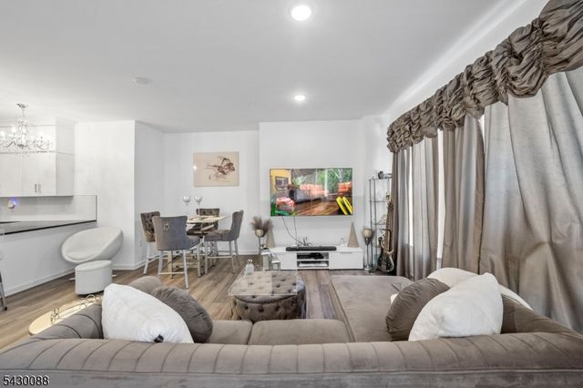 1 Sadie Cir 1101, Union Twp., NJ 07083