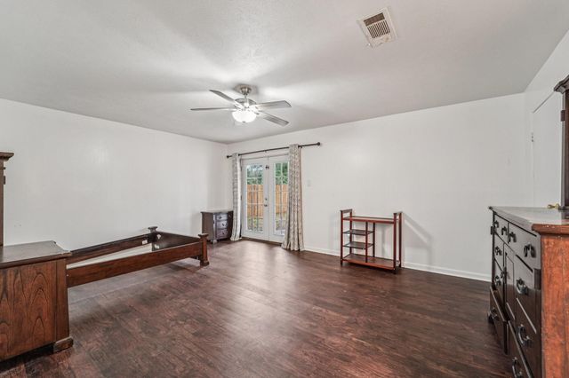 3103 Glade Springs Drive, Houston, TX 77339