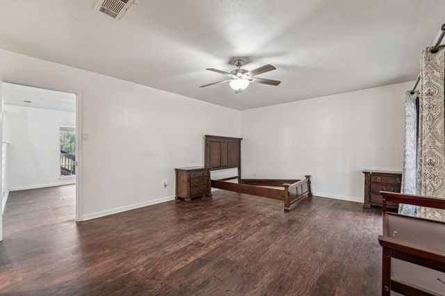 3103 Glade Springs Drive, Houston, TX 77339