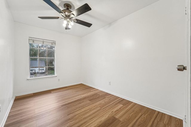 3103 Glade Springs Drive, Houston, TX 77339