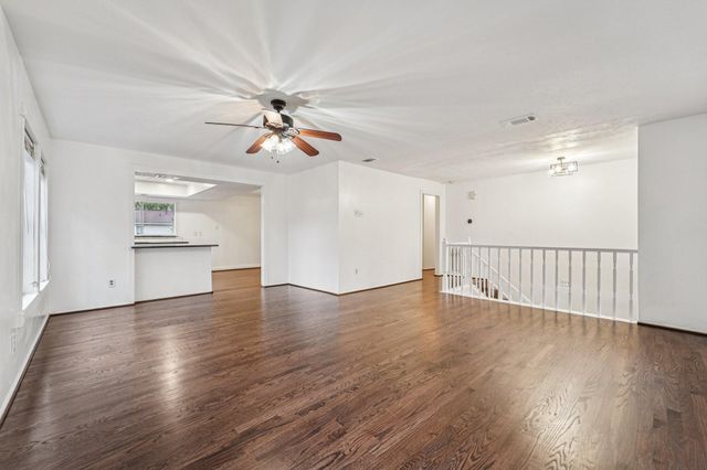 3103 Glade Springs Drive, Houston, TX 77339