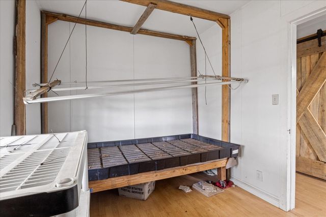 110 Airport Drive, Cave Junction, OR 97523