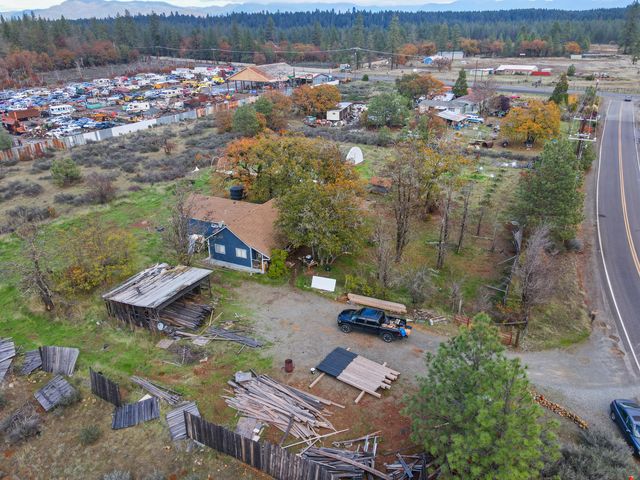 110 Airport Drive, Cave Junction, OR 97523