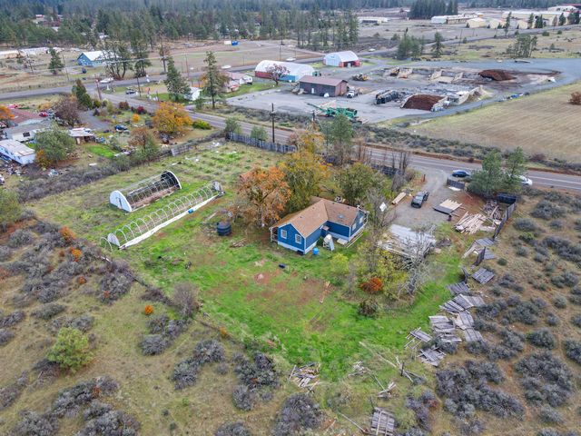 110 Airport Drive, Cave Junction, OR 97523