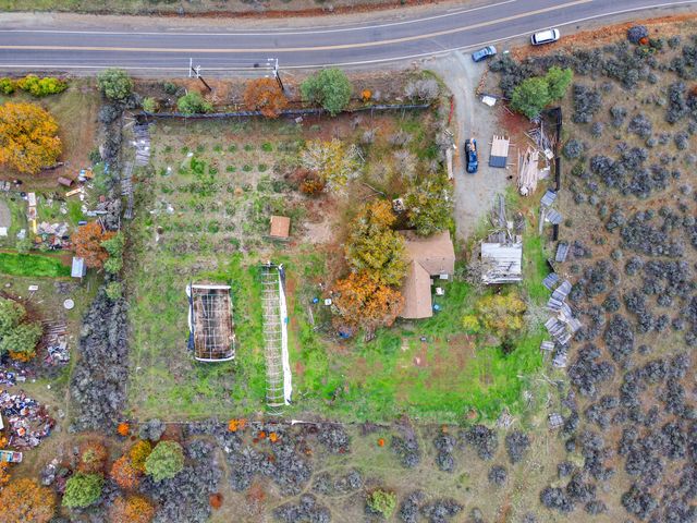 110 Airport Drive, Cave Junction, OR 97523