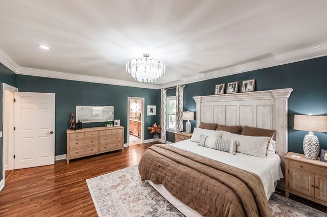 1048 Hillview Dr, Hendersonville, TN 37075