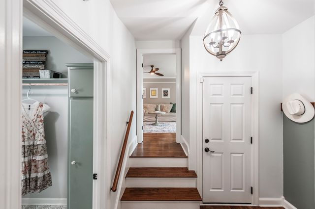 1048 Hillview Dr, Hendersonville, TN 37075