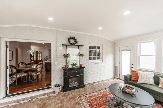 1048 Hillview Dr, Hendersonville, TN 37075