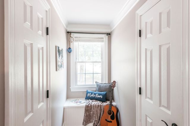 1048 Hillview Dr, Hendersonville, TN 37075