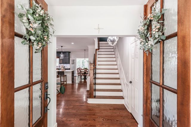 1048 Hillview Dr, Hendersonville, TN 37075