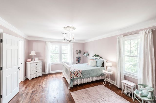 1048 Hillview Dr, Hendersonville, TN 37075