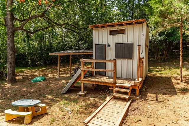 1048 Hillview Dr, Hendersonville, TN 37075