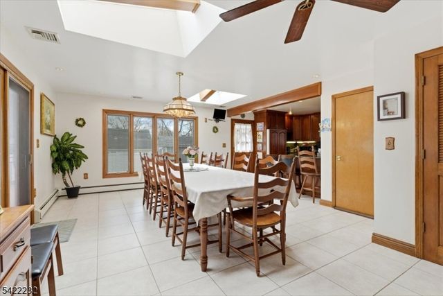 357 Edgewood Rd, Linden City, NJ 07036