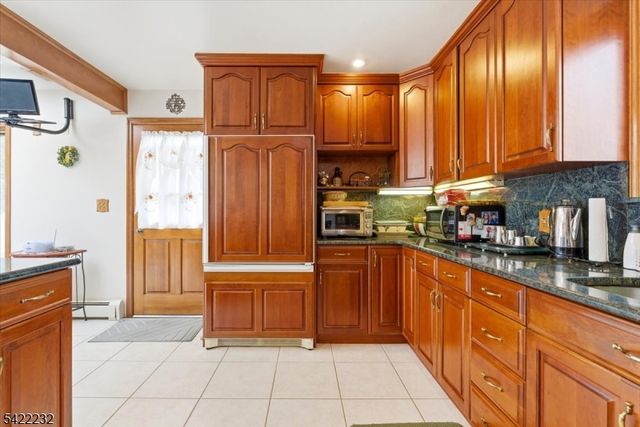 357 Edgewood Rd, Linden City, NJ 07036