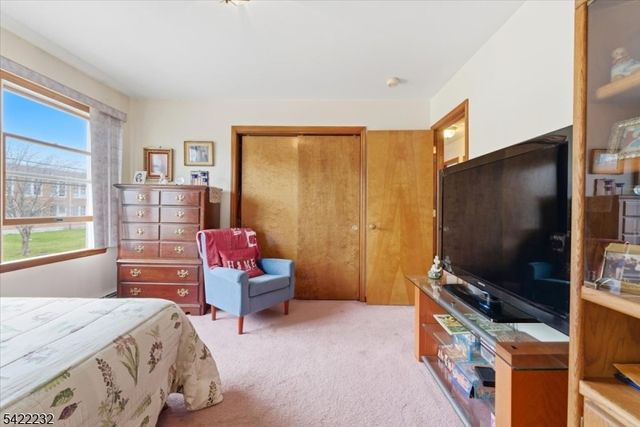 357 Edgewood Rd, Linden City, NJ 07036