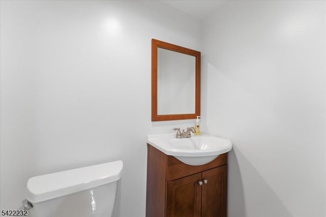 357 Edgewood Rd, Linden City, NJ 07036