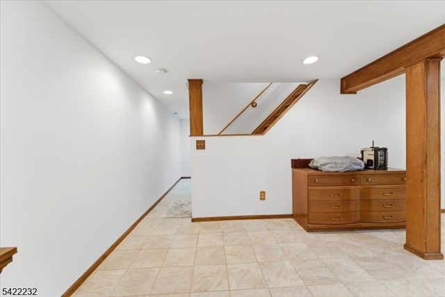 357 Edgewood Rd, Linden City, NJ 07036