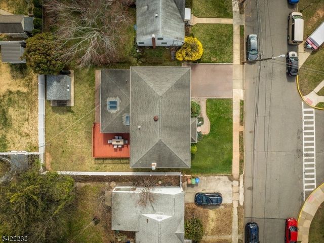 357 Edgewood Rd, Linden City, NJ 07036