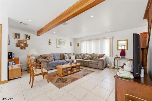 357 Edgewood Rd, Linden City, NJ 07036
