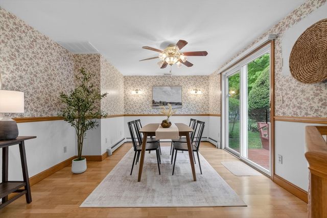 18 Williams Rd, Lynnfield, MA 01940