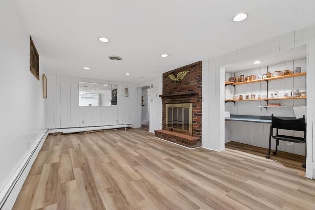 18 Williams Rd, Lynnfield, MA 01940