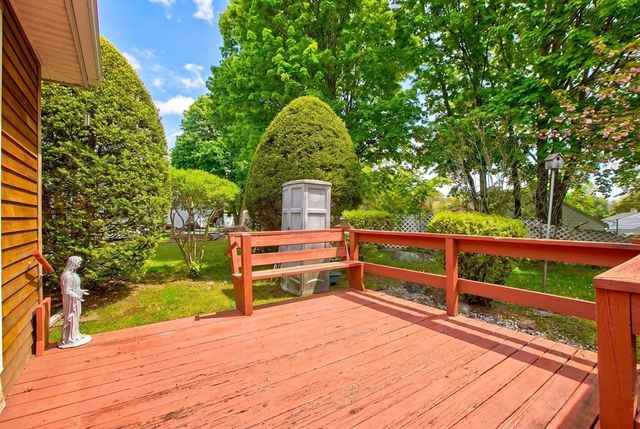 18 Williams Rd, Lynnfield, MA 01940