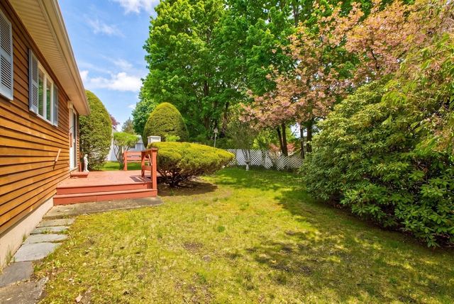 18 Williams Rd, Lynnfield, MA 01940