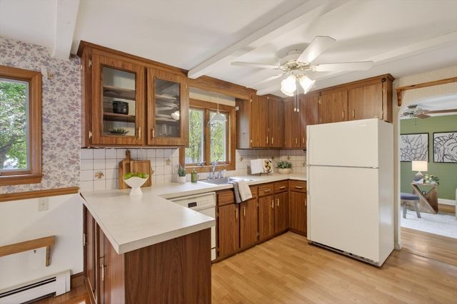 18 Williams Rd, Lynnfield, MA 01940