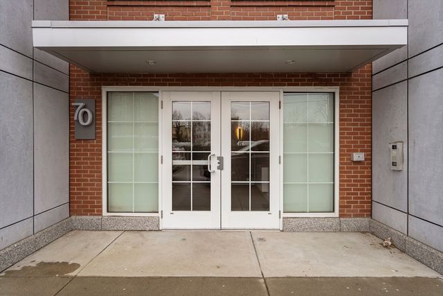 70 Bremen St 207, Boston, MA 02128