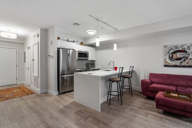 70 Bremen St 207, Boston, MA 02128