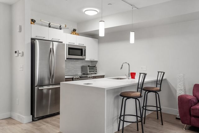 70 Bremen St 207, Boston, MA 02128