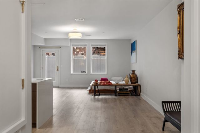 70 Bremen St 207, Boston, MA 02128