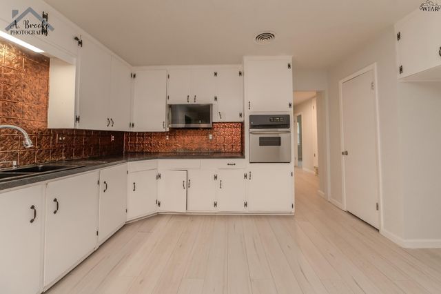 4505 UNIVERSITY AVENUE, Wichita Falls, TX 76308