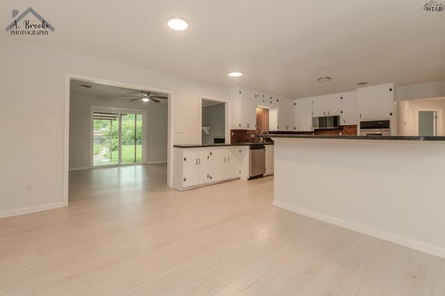 4505 UNIVERSITY AVENUE, Wichita Falls, TX 76308