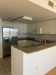 19501 W Country Club Drive 611, Aventura, FL 33180
