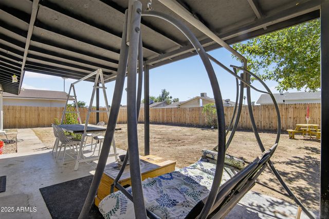 2341 W LAUREL Lane, Phoenix, AZ 85029