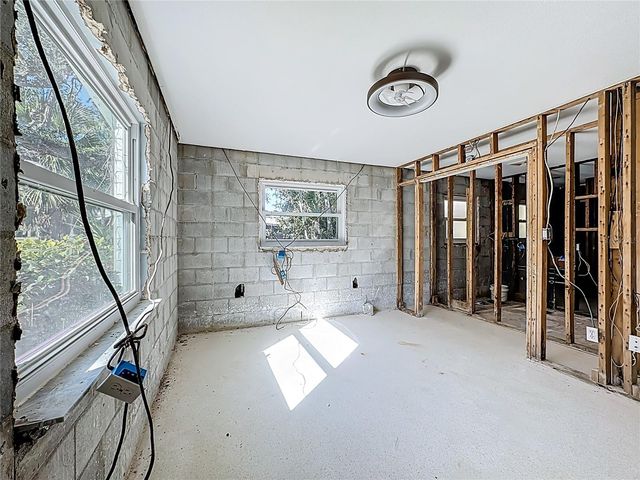 129 PIERSON LANE, Sarasota, FL 34242