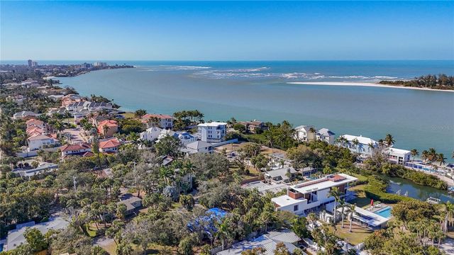 129 PIERSON LANE, Sarasota, FL 34242