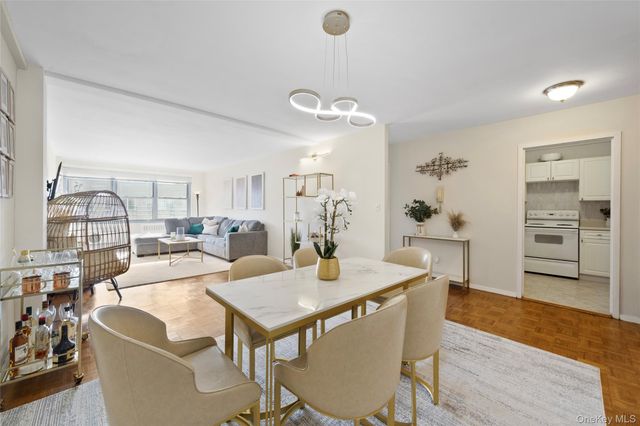 56 Doyer Avenue 6E, White Plains, NY 10605