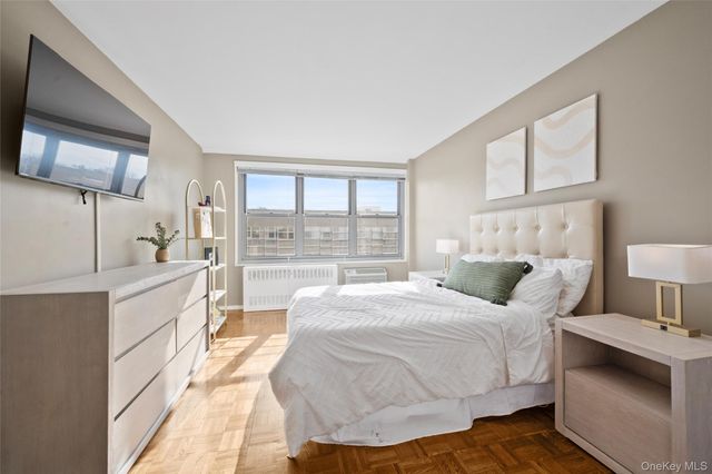 56 Doyer Avenue 6E, White Plains, NY 10605