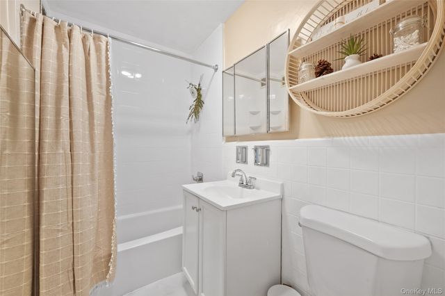 56 Doyer Avenue 6E, White Plains, NY 10605