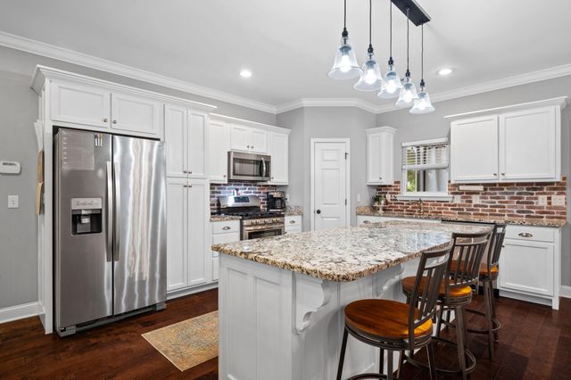 494 Candytuft Lane, Hixson, TN 37343