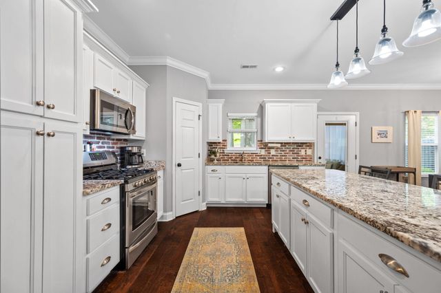 494 Candytuft Lane, Hixson, TN 37343