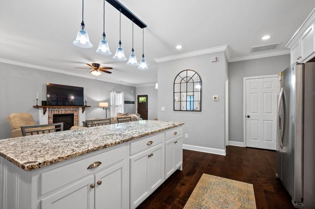 494 Candytuft Lane, Hixson, TN 37343