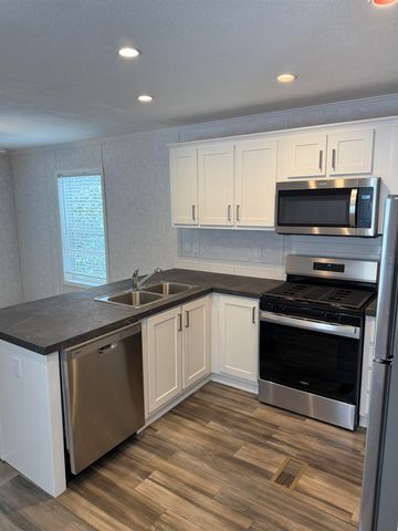 24 Pine Hil Road, Tilton, NH 03276