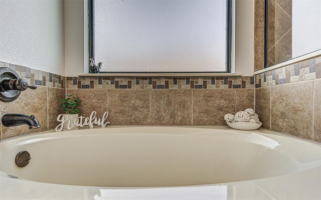 312 Wind Hollow DR, Georgetown, TX 78633