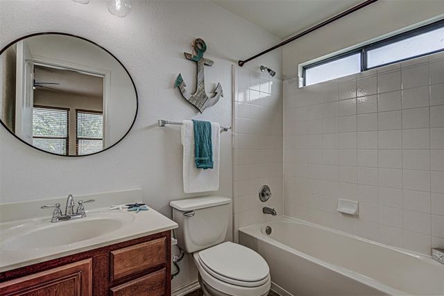 312 Wind Hollow DR, Georgetown, TX 78633