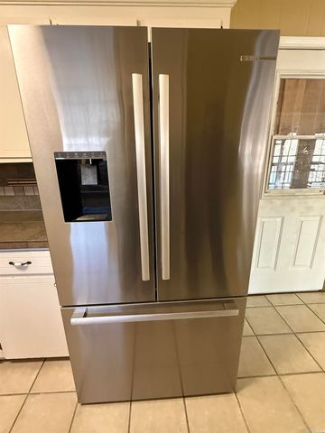 1406 E Twin Lakes Drive, Little Rock, AR 72205